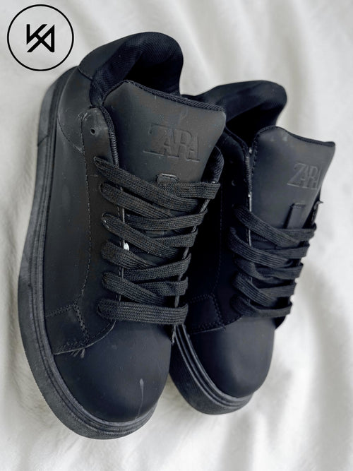 (Zara Triple Black)