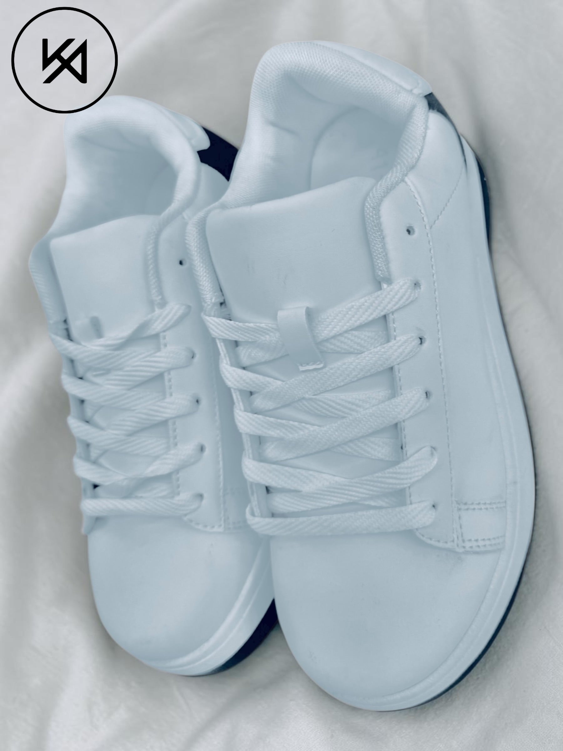 Casual Shoes - White Black Gum