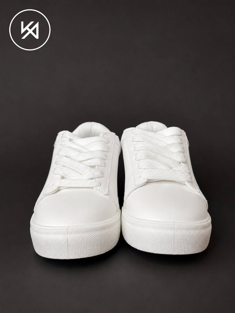 White Sneakers “Zara”