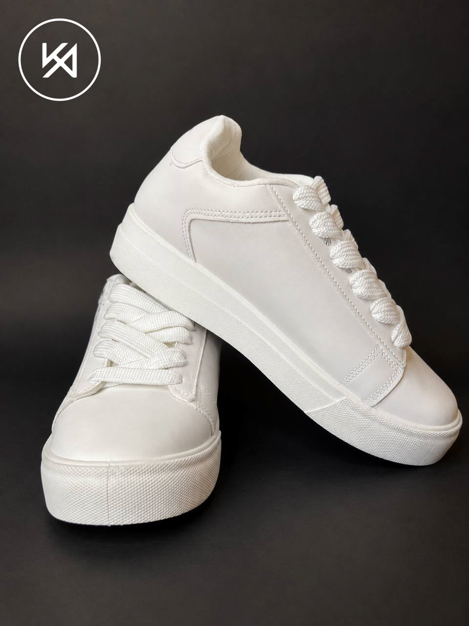 White Sneakers “Zara”