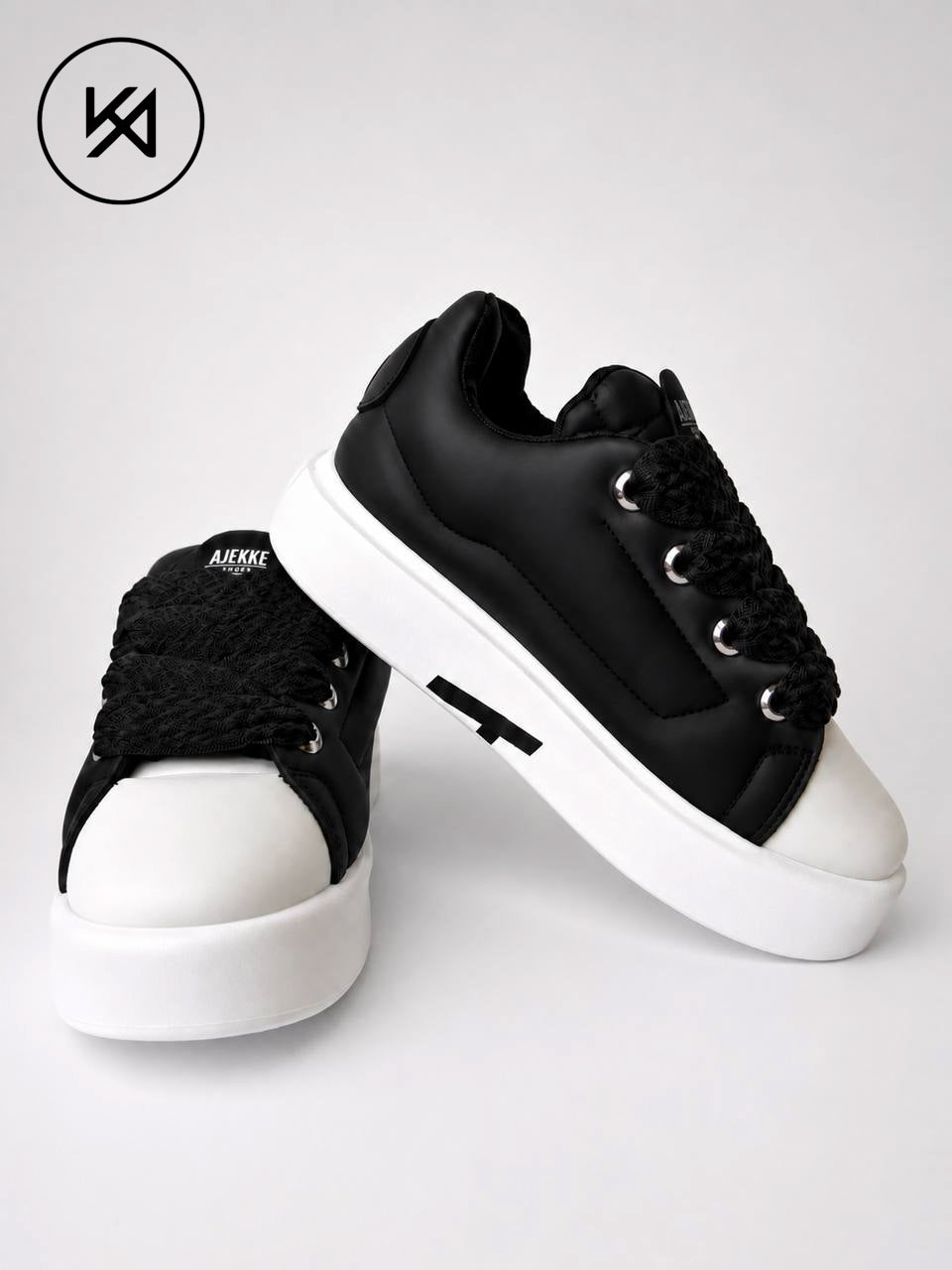 Ajekke Sneakers